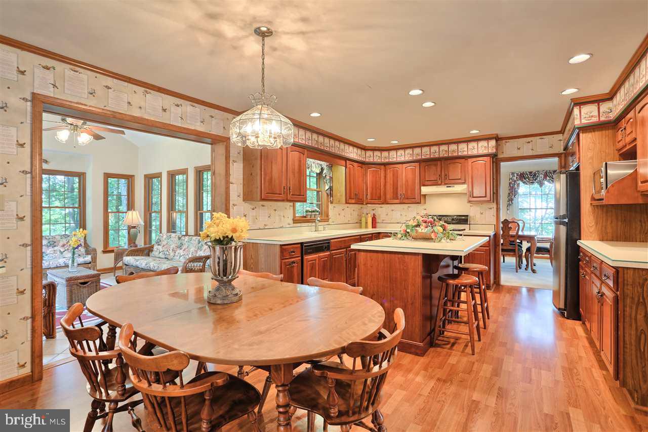 SUNNY HILL FARMS - Residential