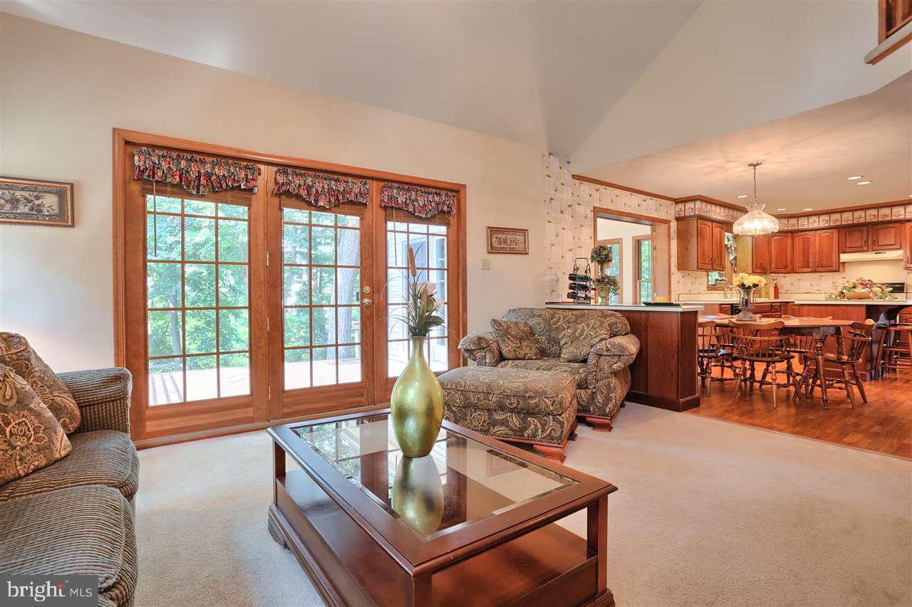 SUNNY HILL FARMS - Residential
