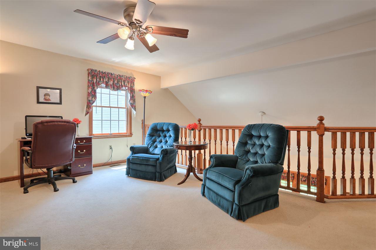SUNNY HILL FARMS - Residential
