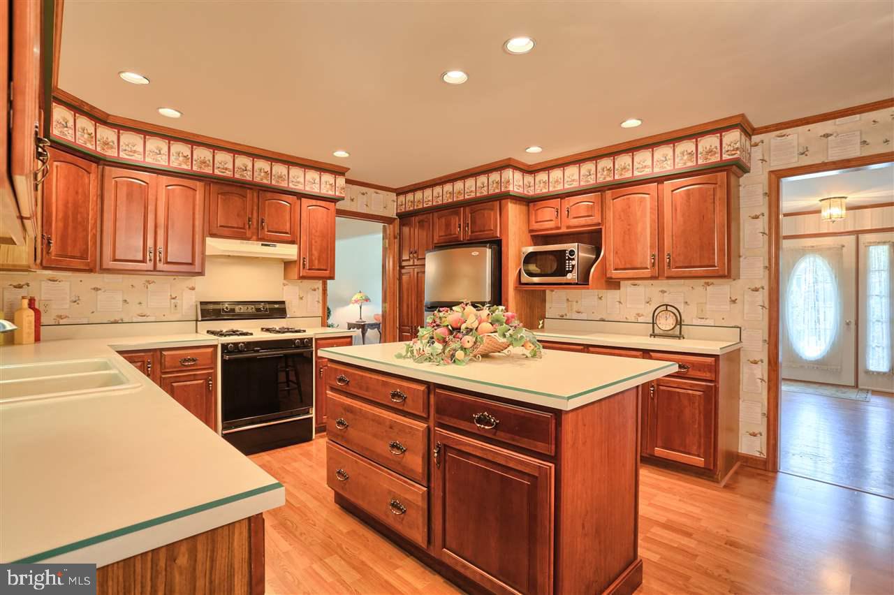 SUNNY HILL FARMS - Residential