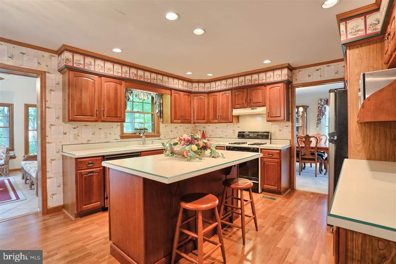 SUNNY HILL FARMS - Residential