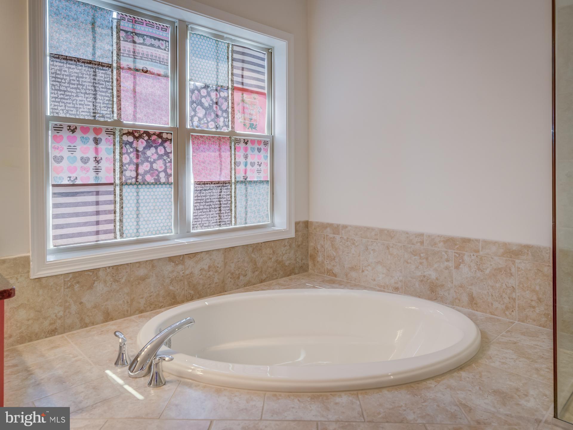 LOUDOUN VALLEY ESTATES 2 - Residential Lease