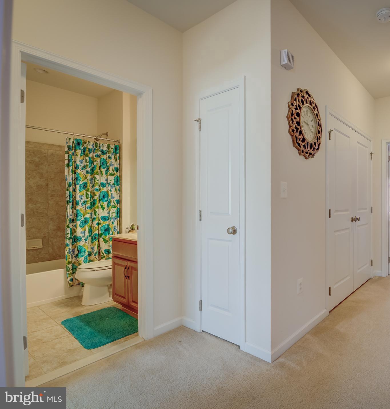 LOUDOUN VALLEY ESTATES 2 - Residential Lease