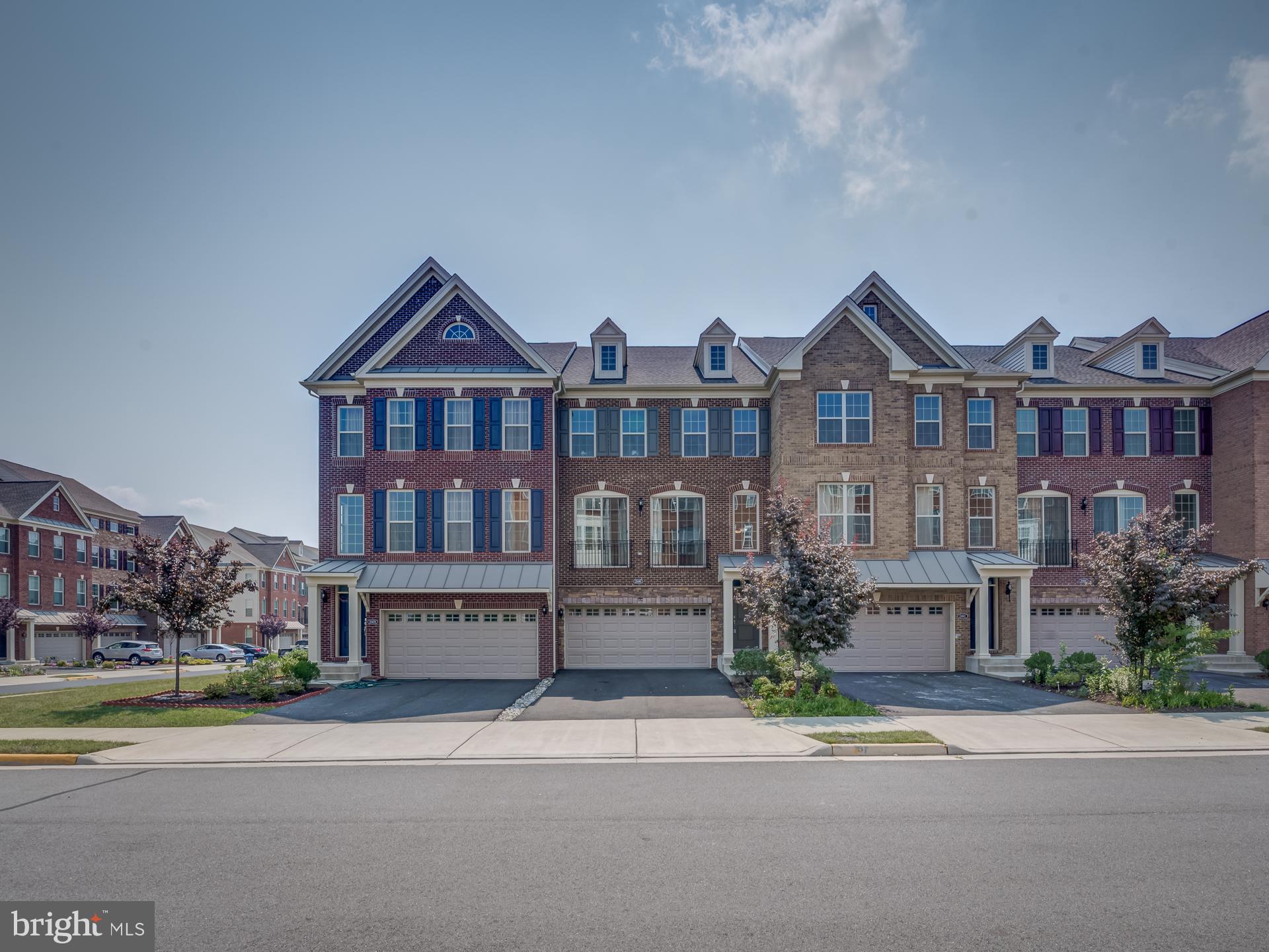 LOUDOUN VALLEY ESTATES 2 - Residential Lease