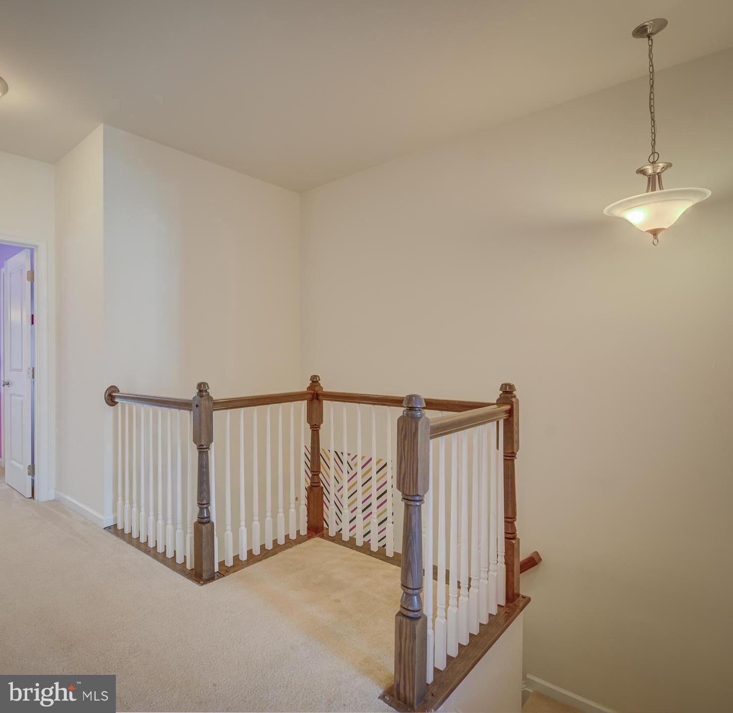 LOUDOUN VALLEY ESTATES 2 - Residential Lease