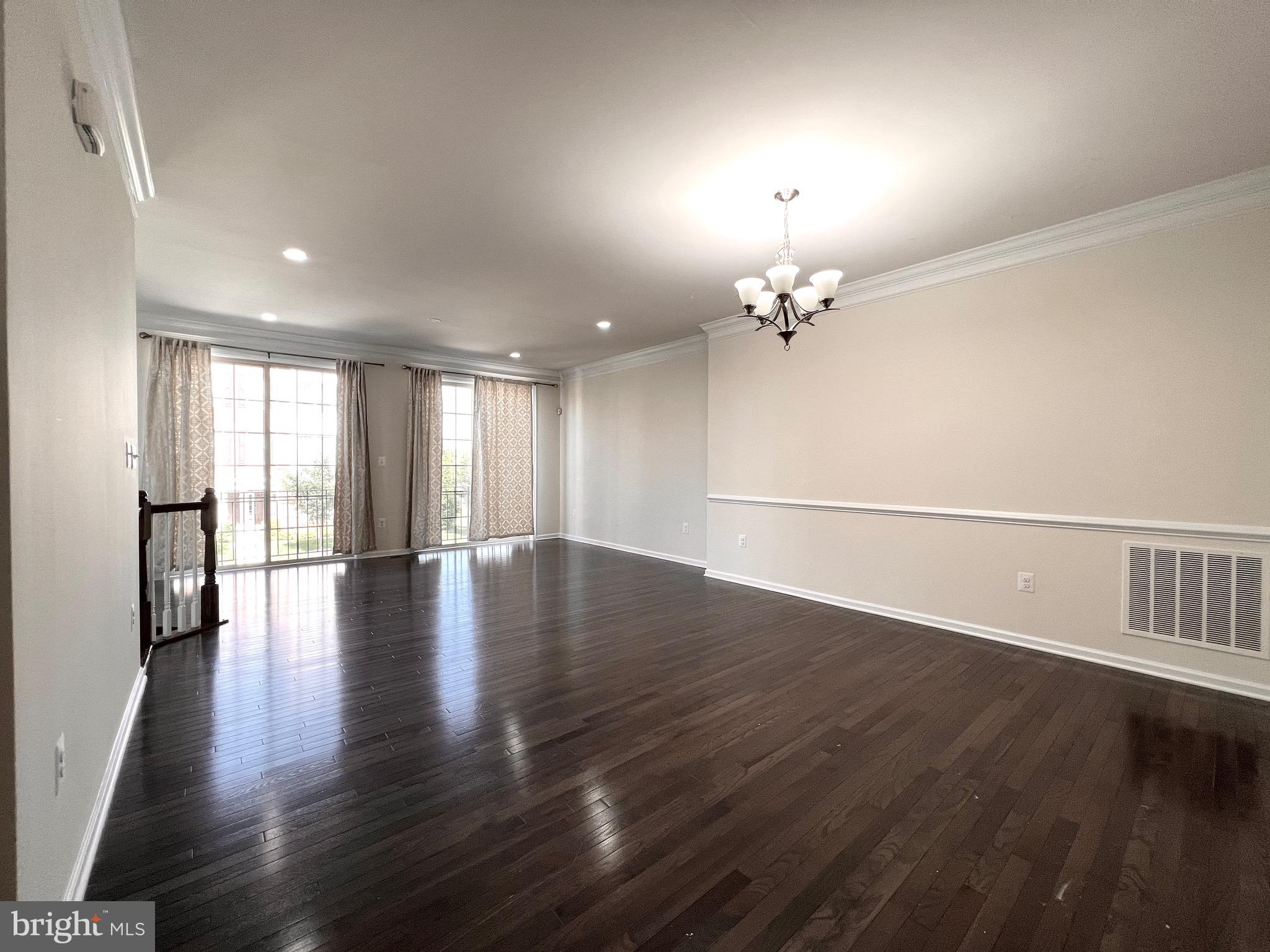 LOUDOUN VALLEY ESTATES 2 - Residential Lease