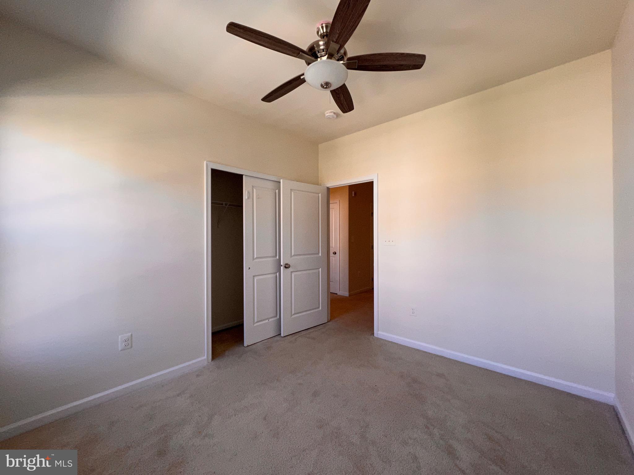 LOUDOUN VALLEY ESTATES 2 - Residential Lease