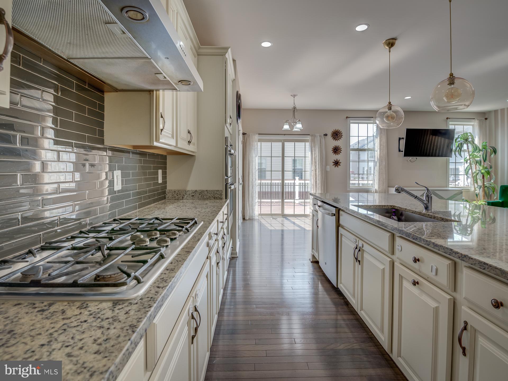 LOUDOUN VALLEY ESTATES 2 - Residential Lease