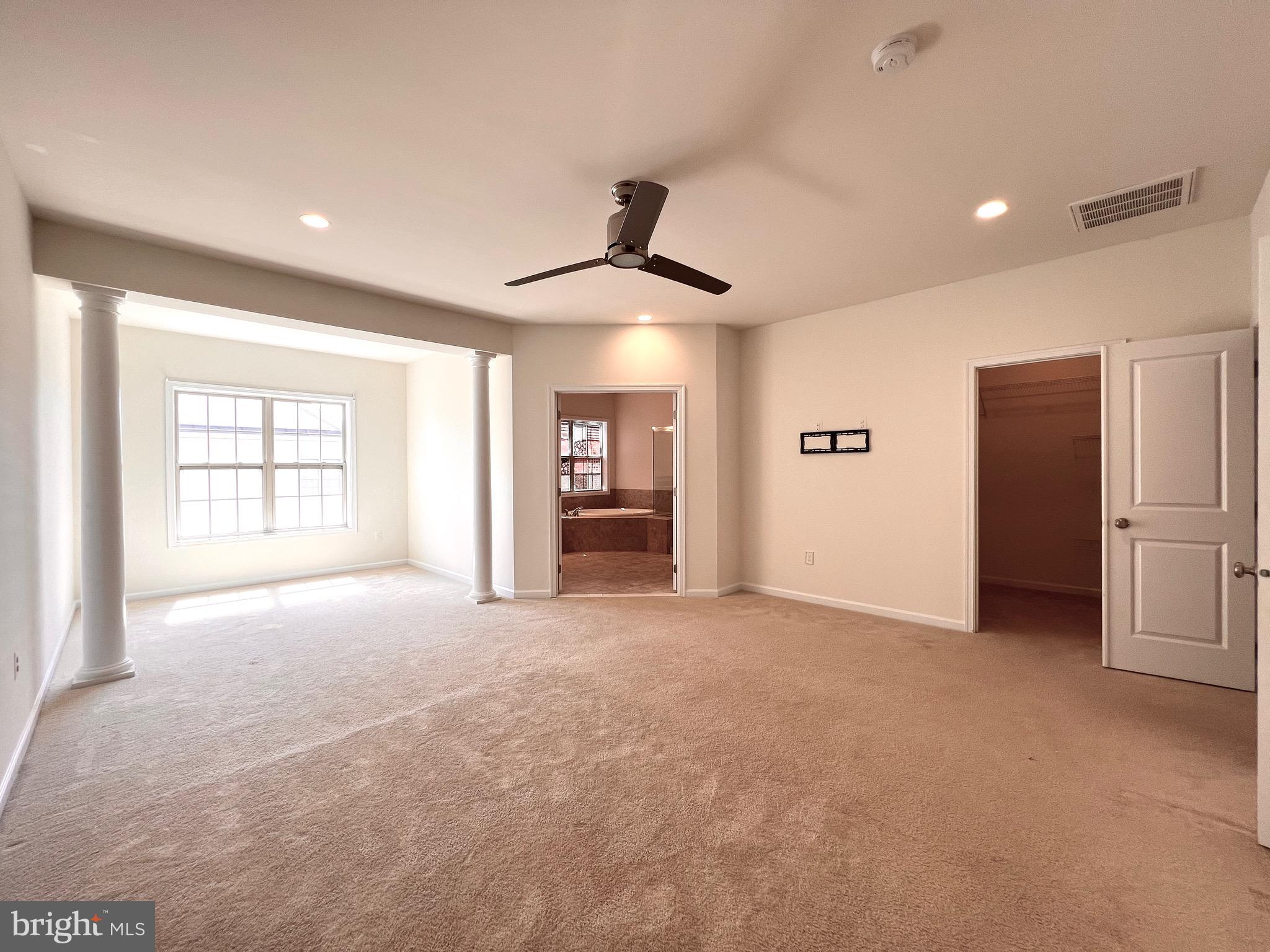 LOUDOUN VALLEY ESTATES 2 - Residential Lease