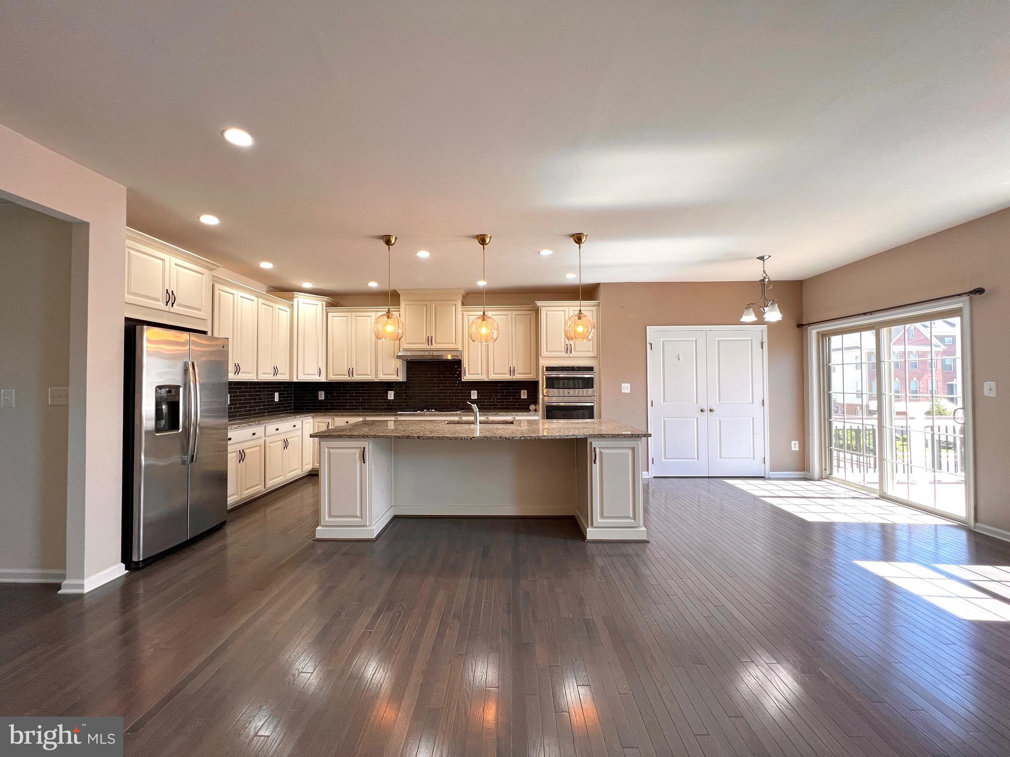 LOUDOUN VALLEY ESTATES 2 - Residential Lease