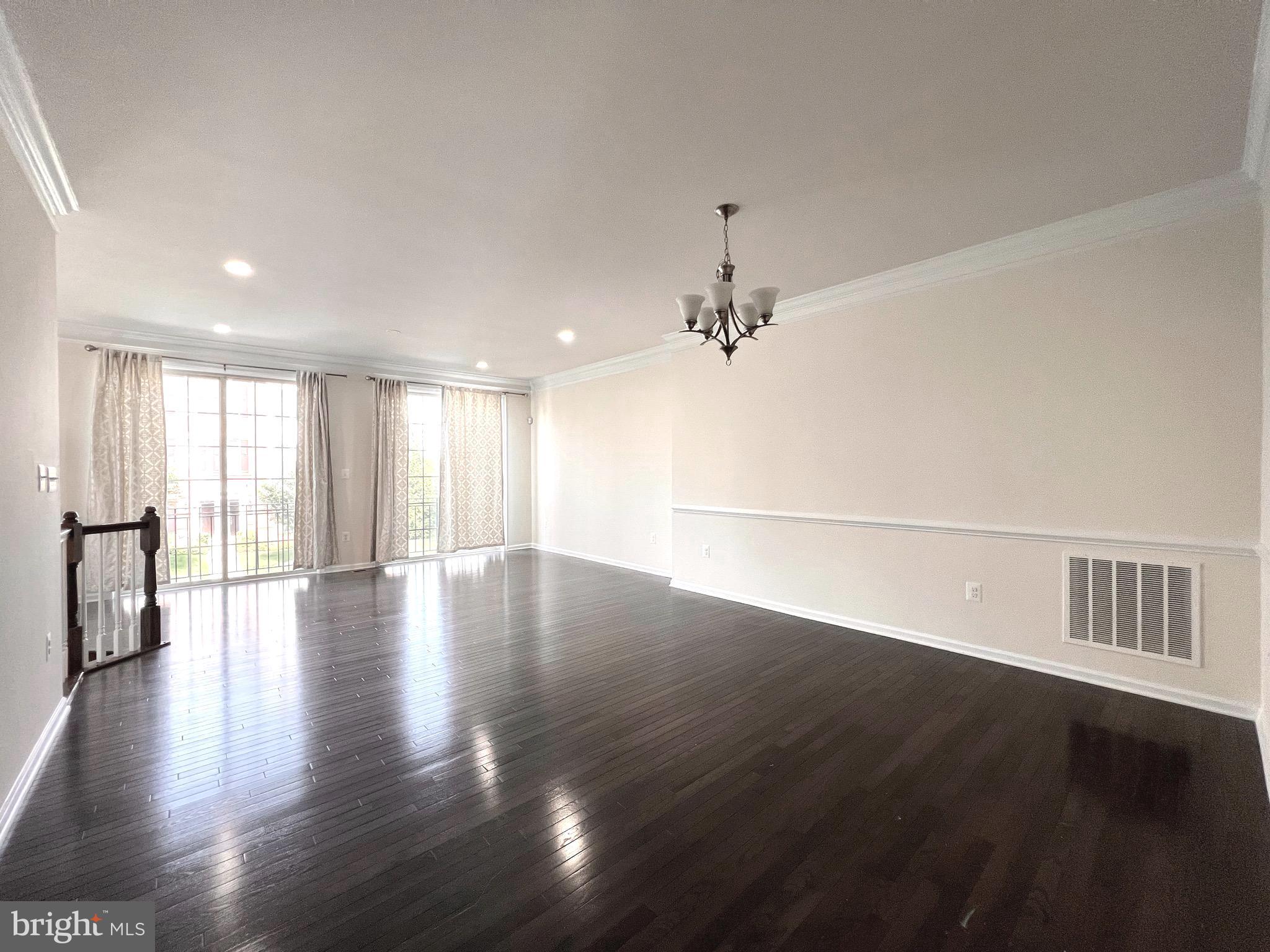 LOUDOUN VALLEY ESTATES 2 - Residential Lease