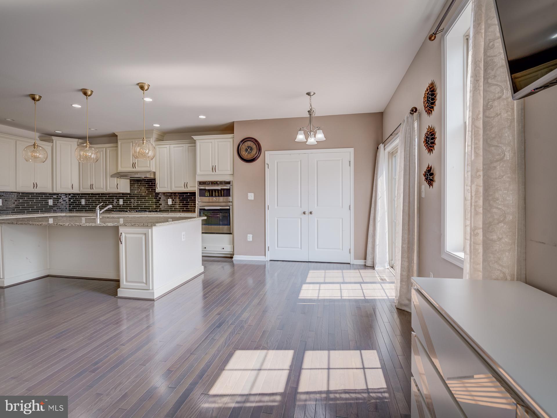 LOUDOUN VALLEY ESTATES 2 - Residential Lease