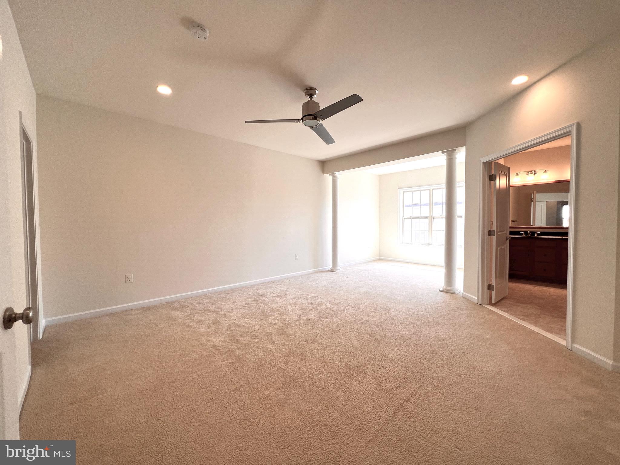 LOUDOUN VALLEY ESTATES 2 - Residential Lease