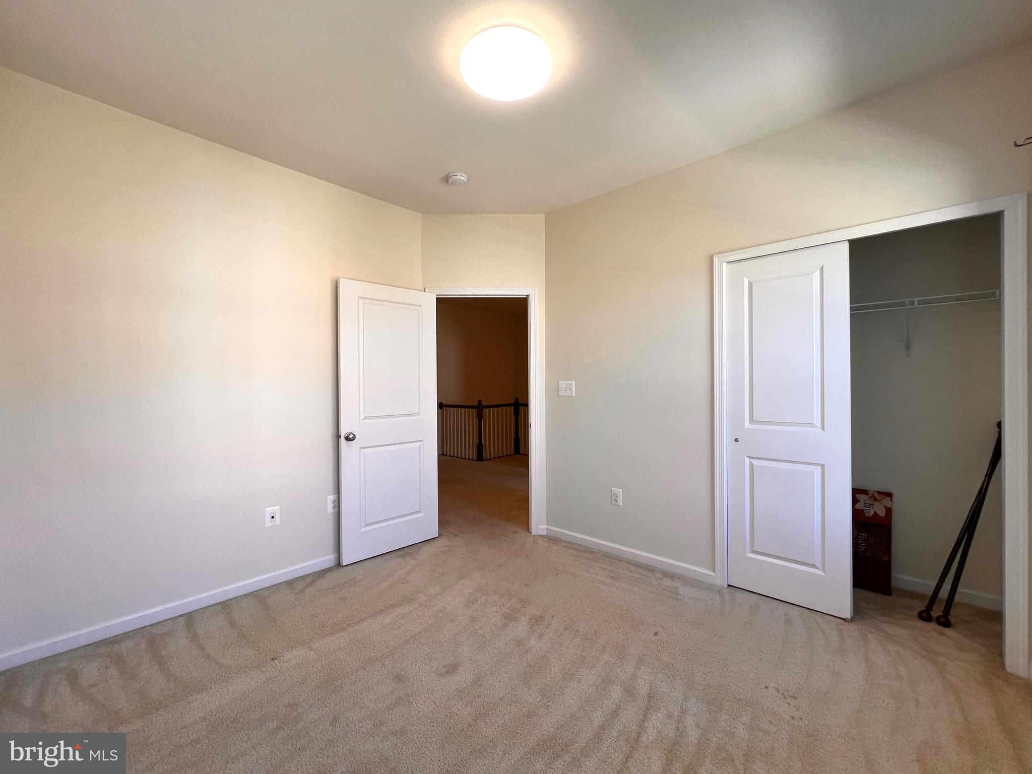 LOUDOUN VALLEY ESTATES 2 - Residential Lease