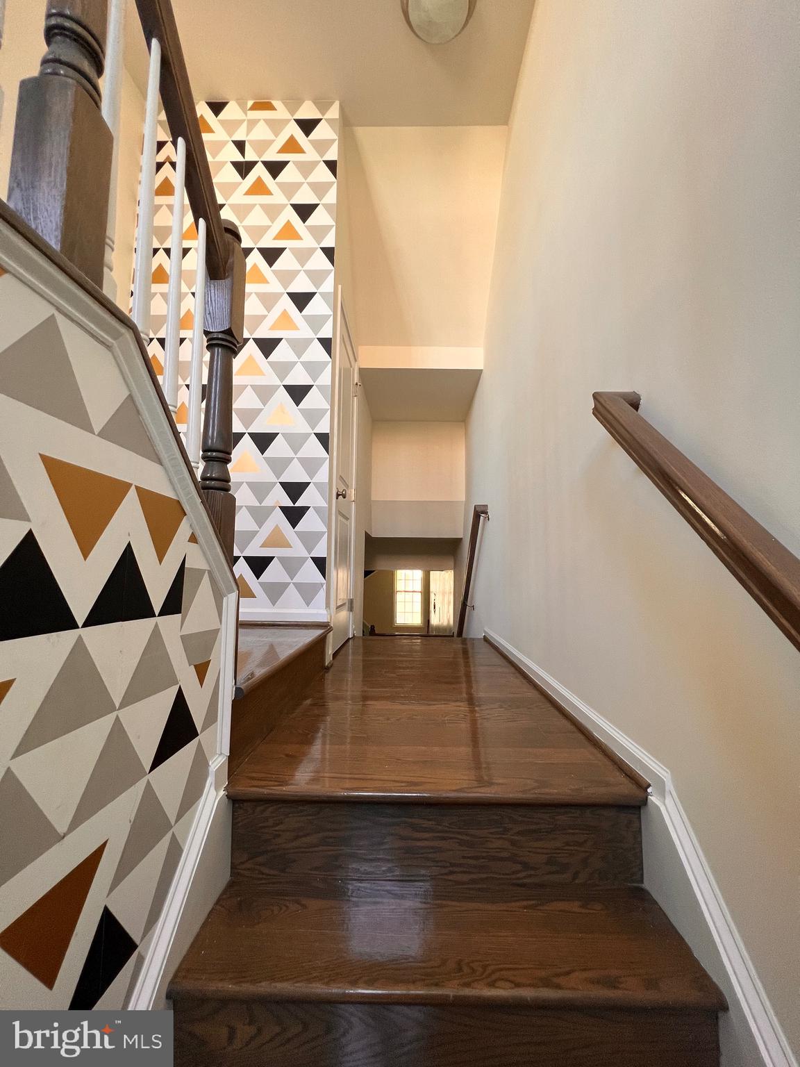 LOUDOUN VALLEY ESTATES 2 - Residential Lease