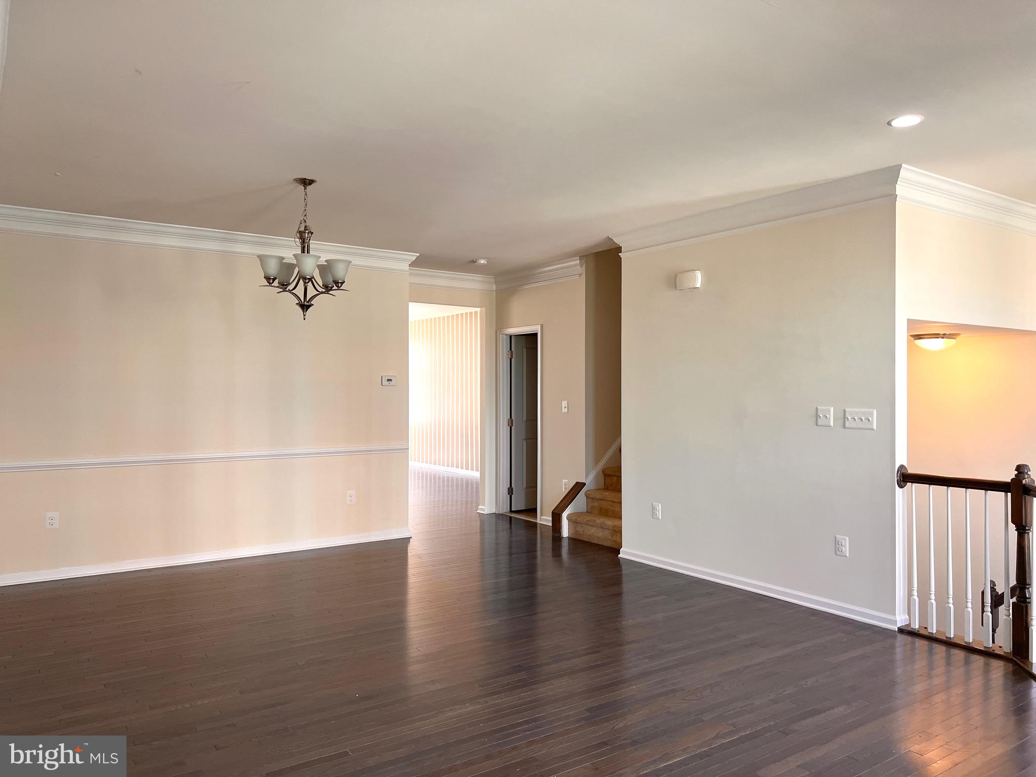 LOUDOUN VALLEY ESTATES 2 - Residential Lease