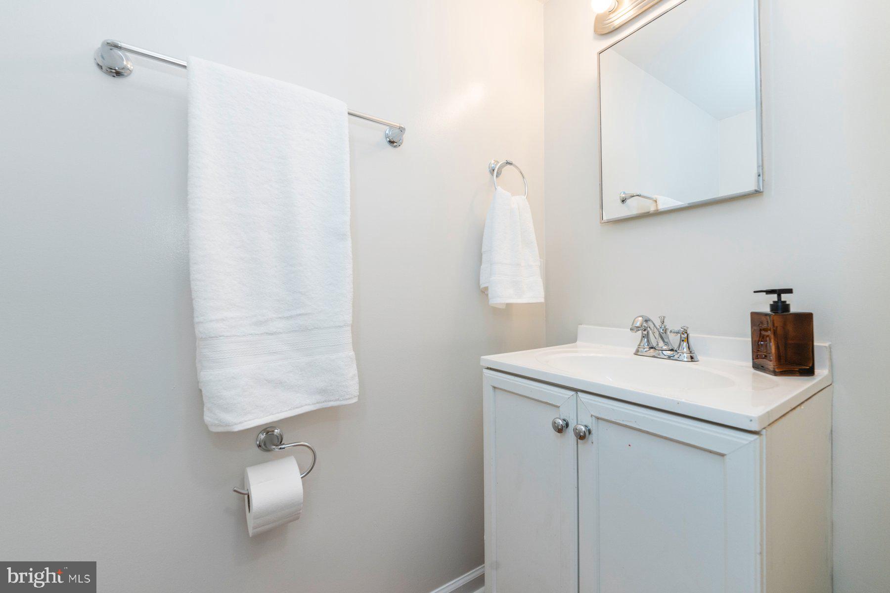 SEVEN COURTS - Residential