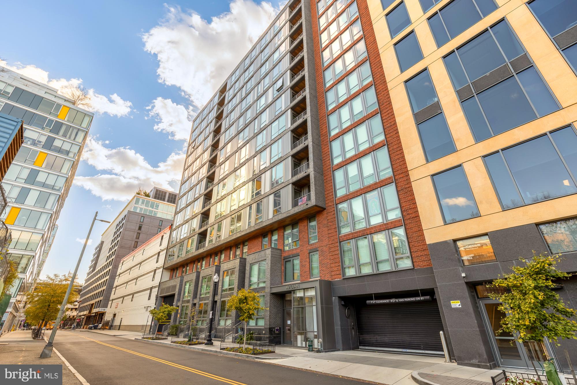 1211 VAN STREET SE 718