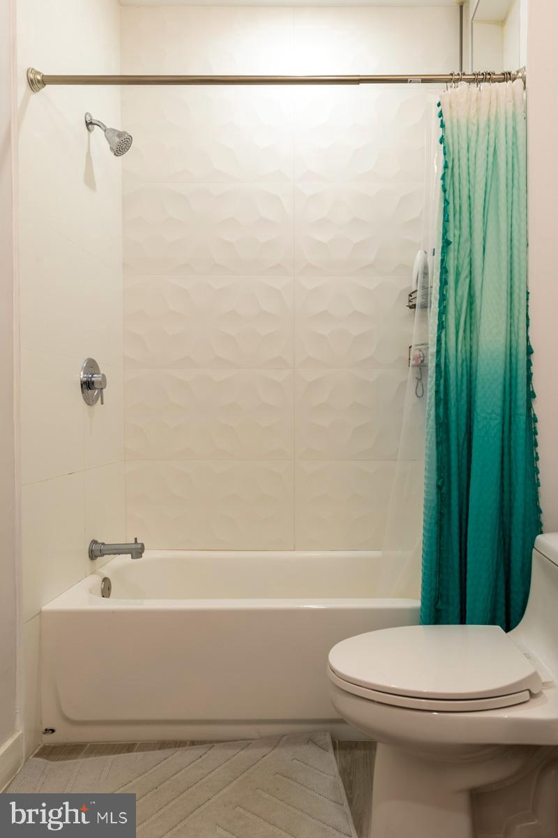 FISHTOWN - Residential Lease