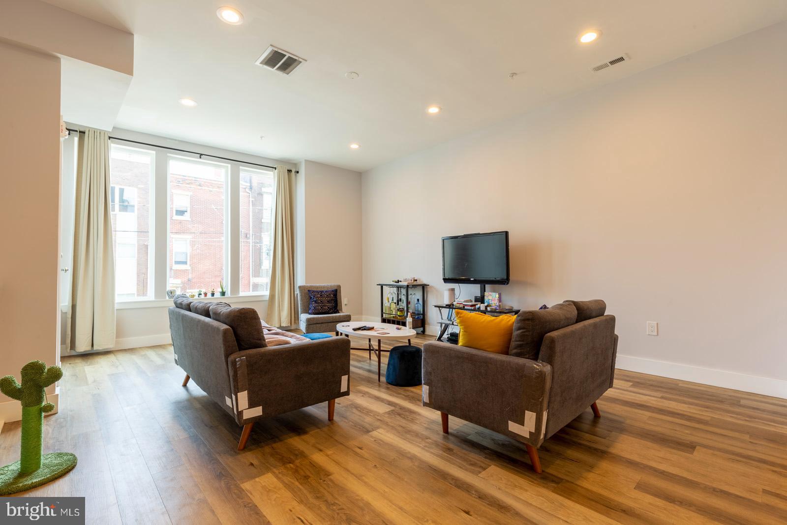 FISHTOWN - Residential Lease