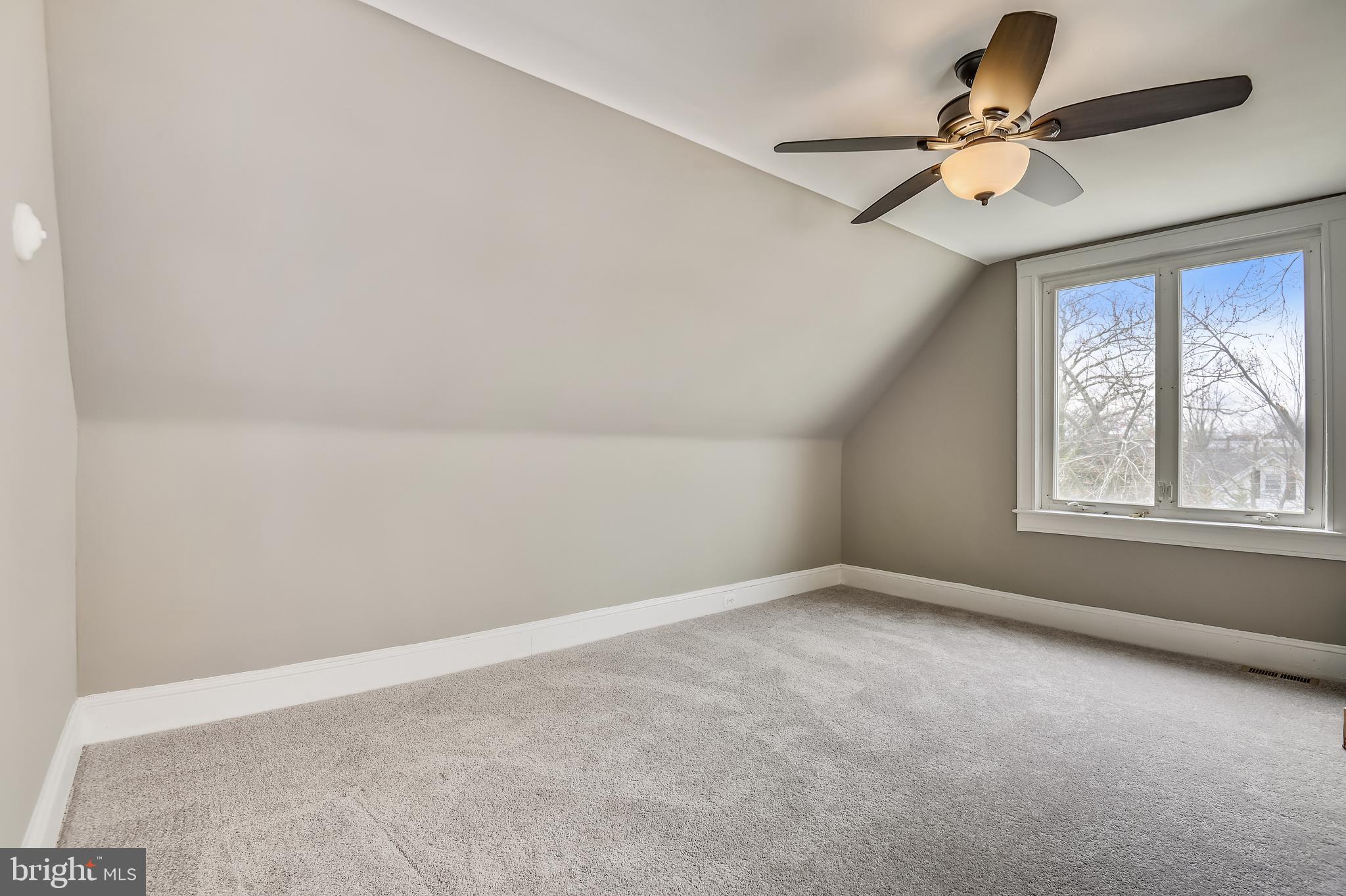 KENILWORTH PARK - Residential