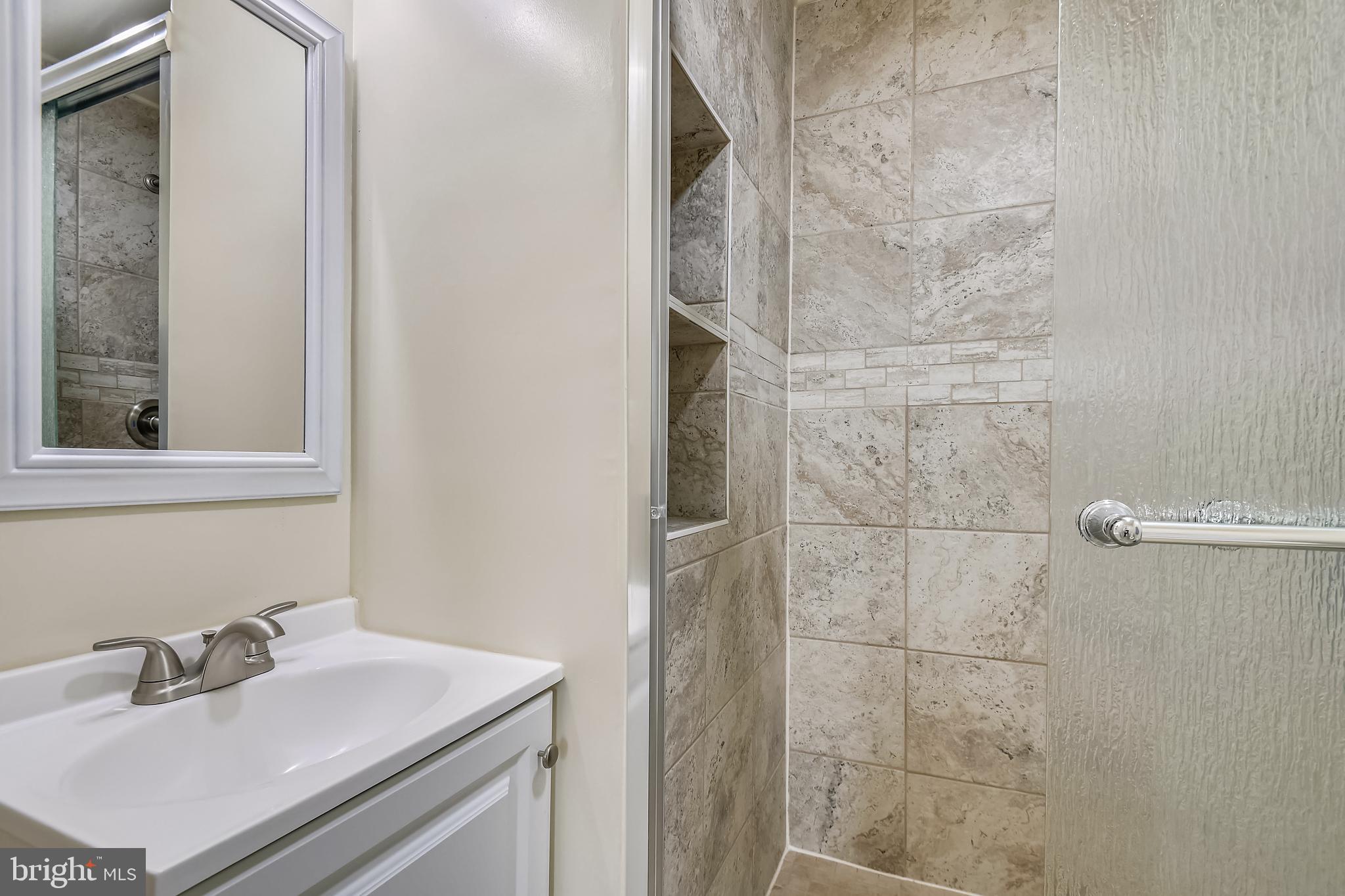 KENILWORTH PARK - Residential