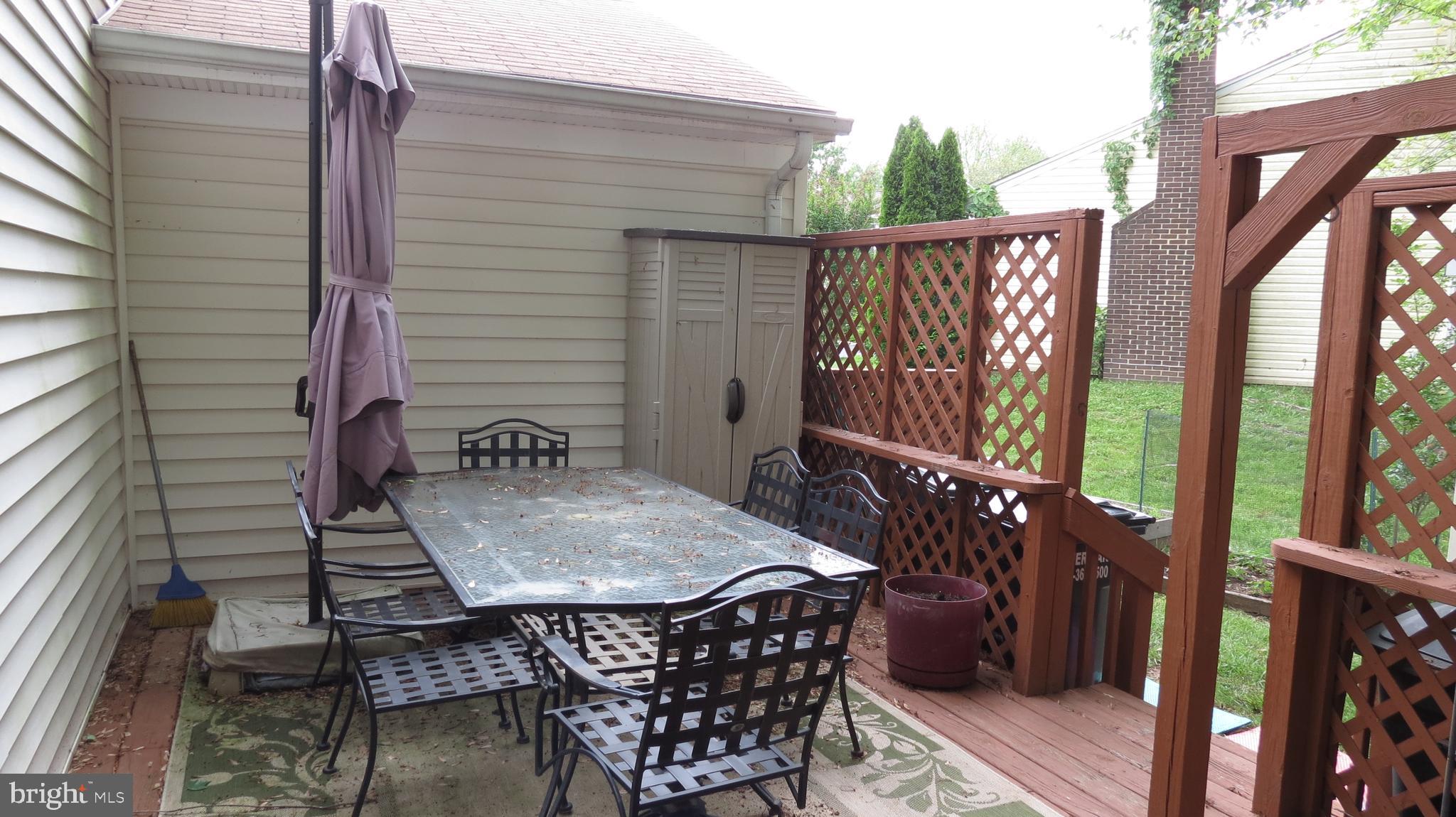 KINGSTON CHASE - Residential