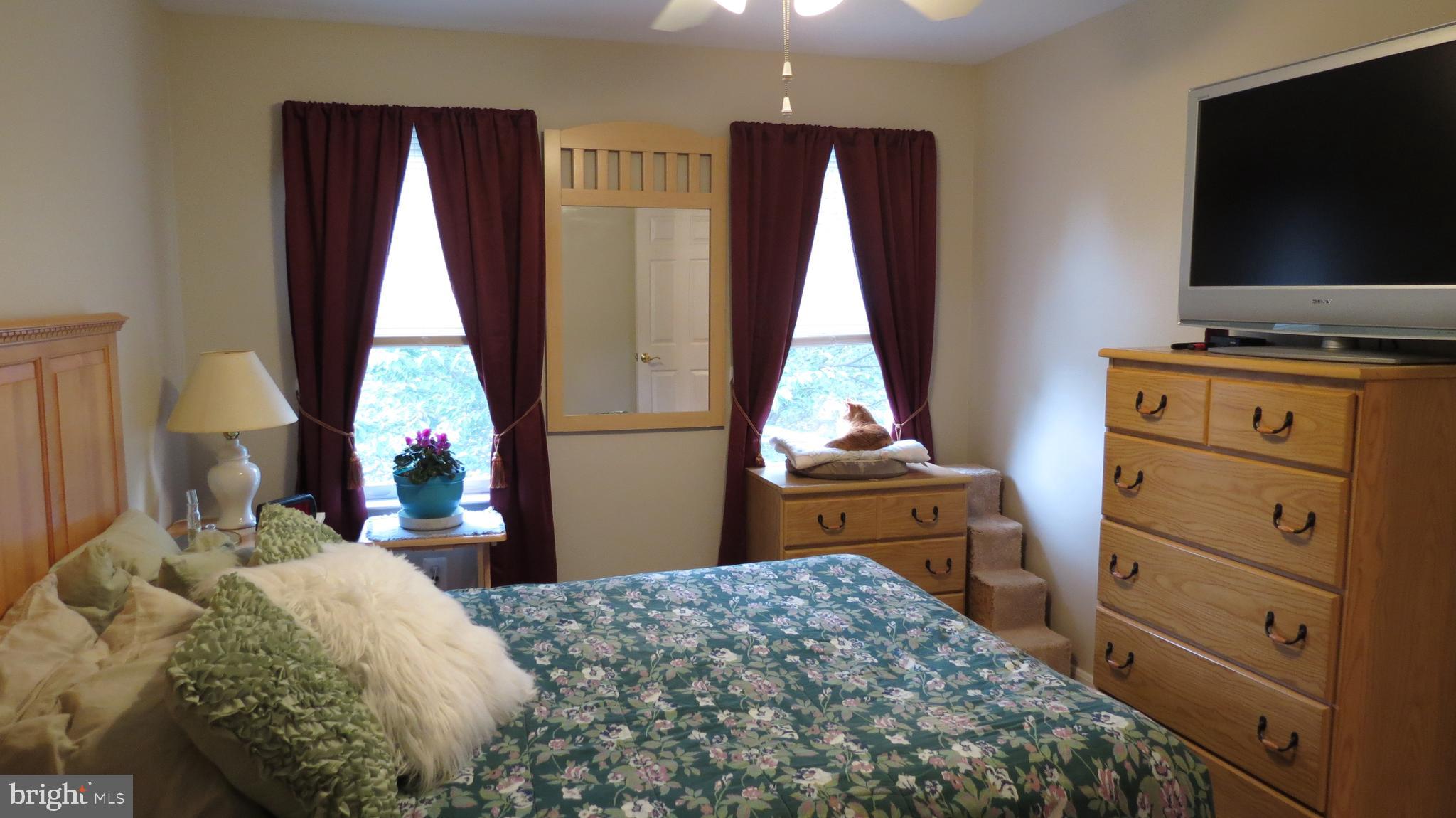 KINGSTON CHASE - Residential