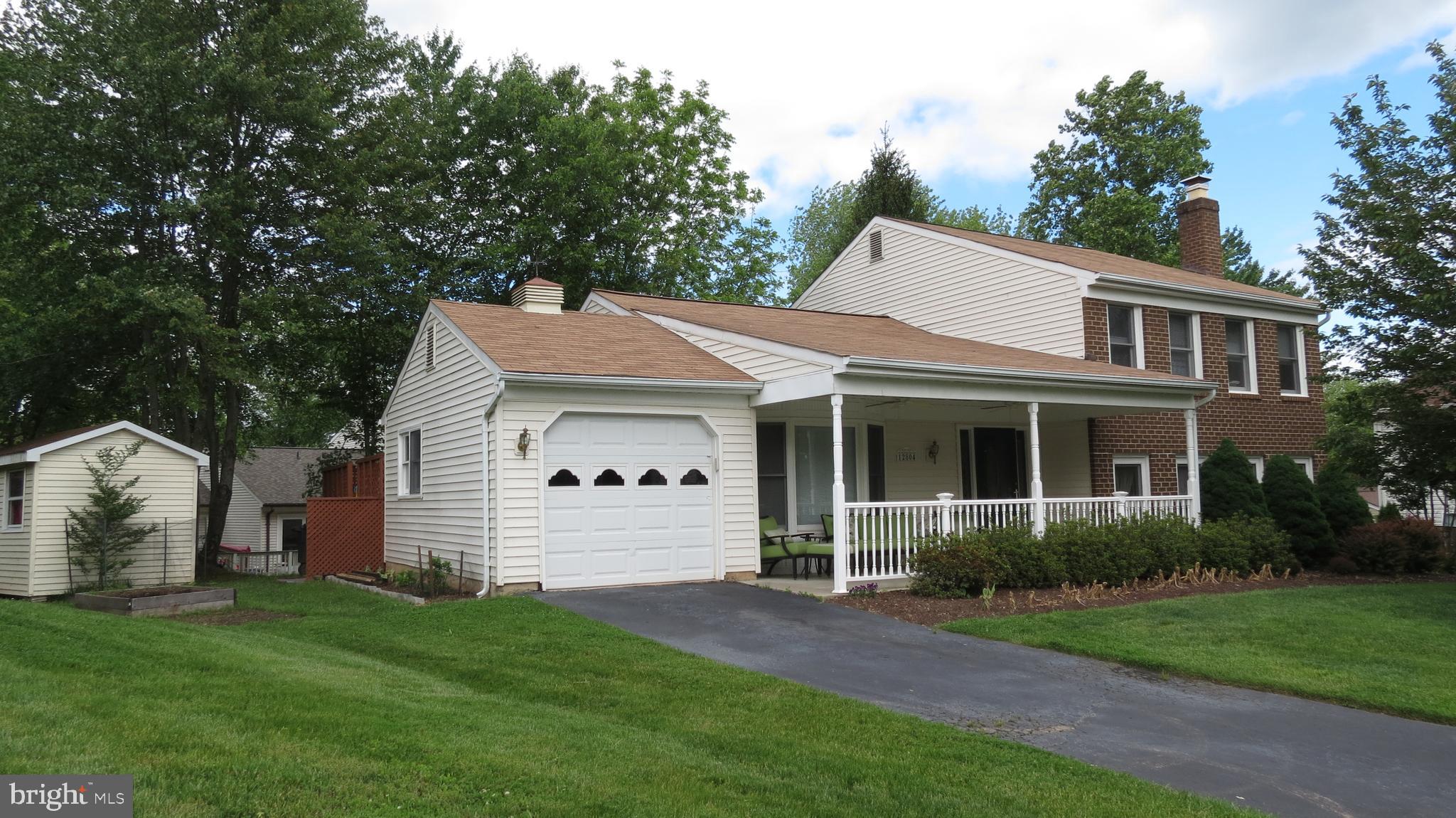 KINGSTON CHASE - Residential