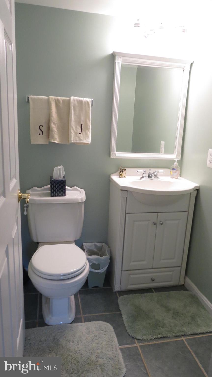 KINGSTON CHASE - Residential