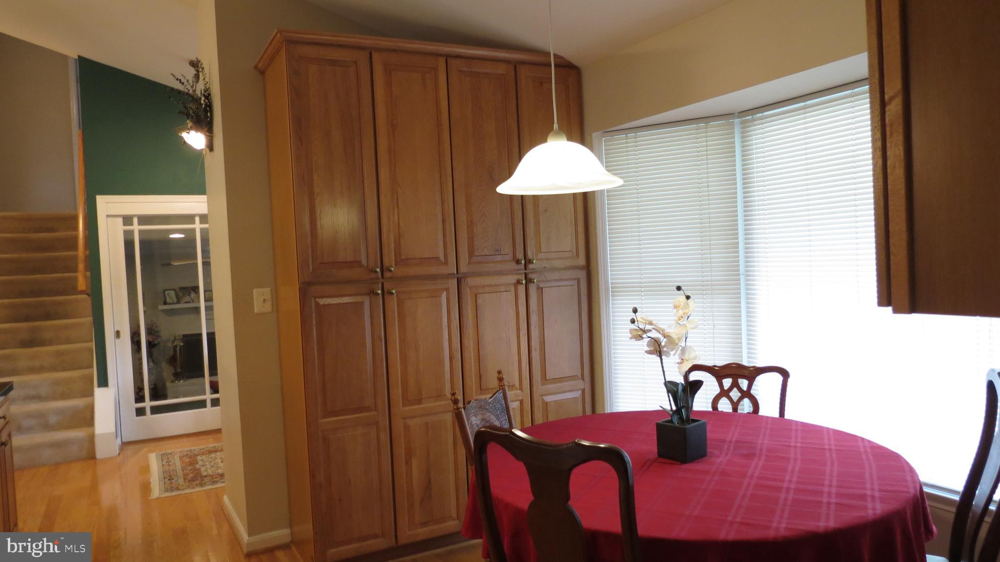 KINGSTON CHASE - Residential