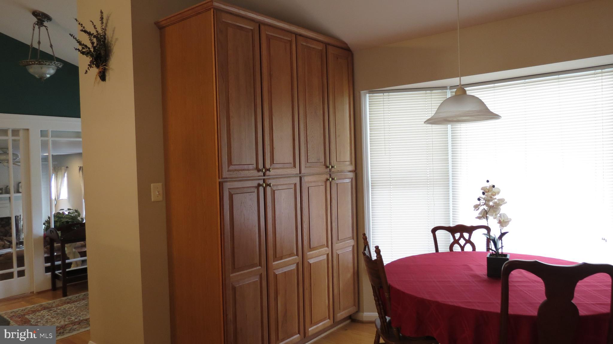 KINGSTON CHASE - Residential