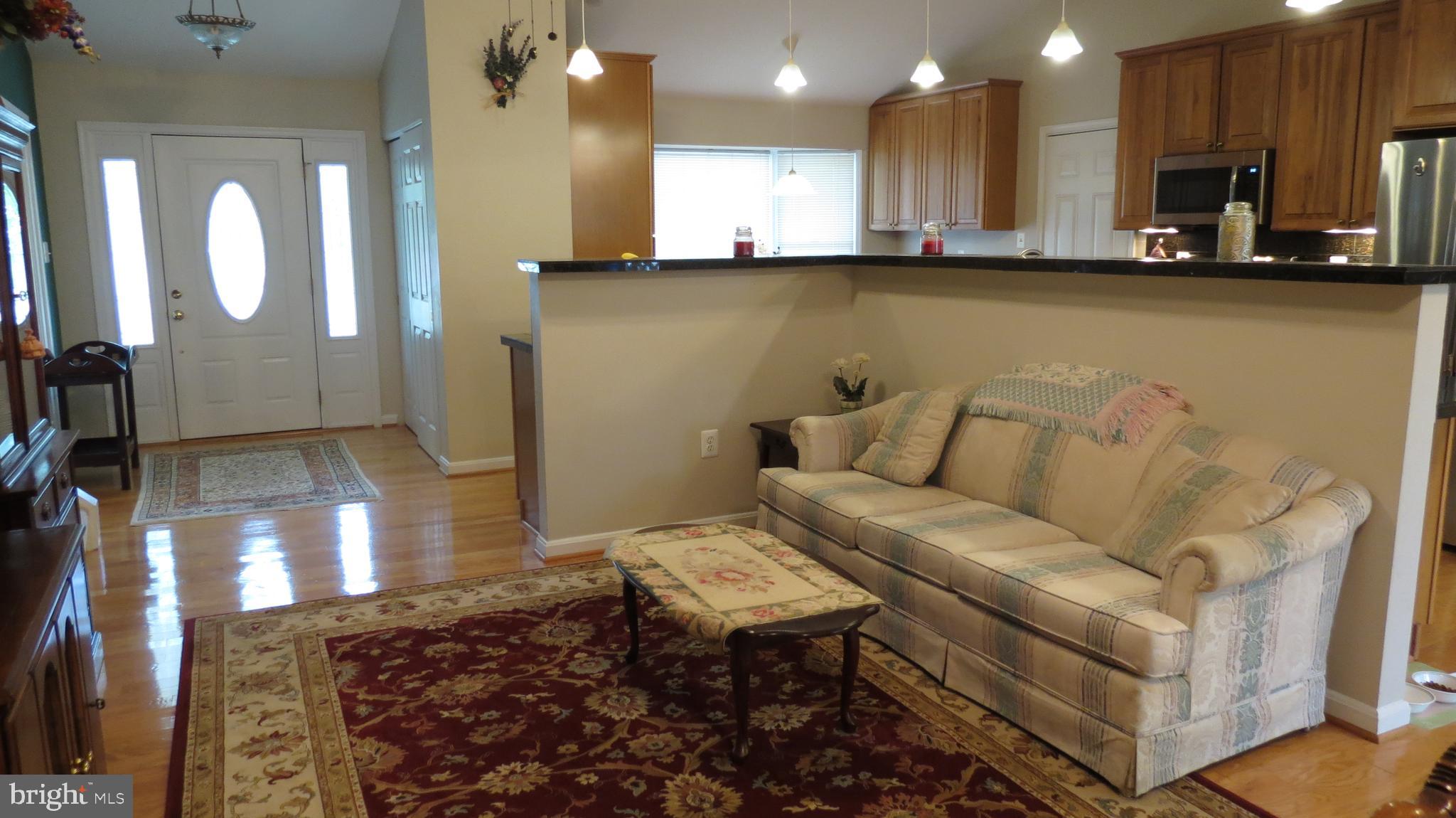 KINGSTON CHASE - Residential