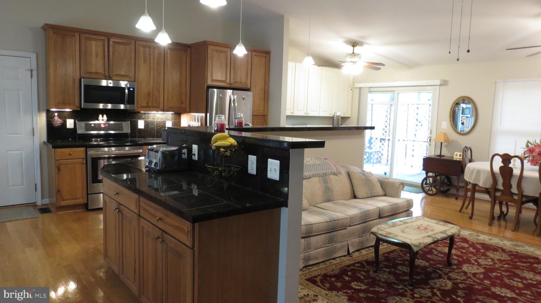 KINGSTON CHASE - Residential