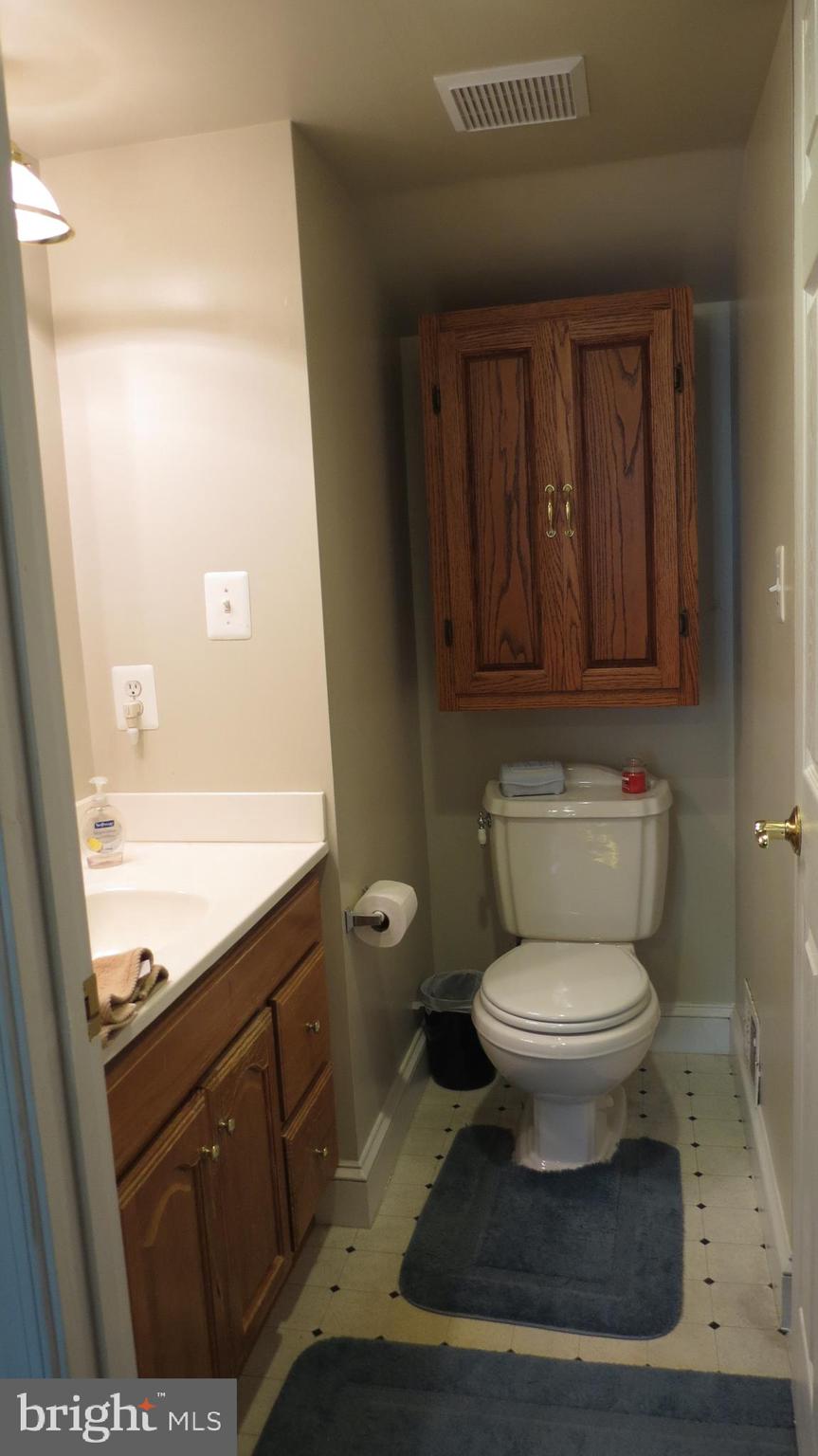 KINGSTON CHASE - Residential