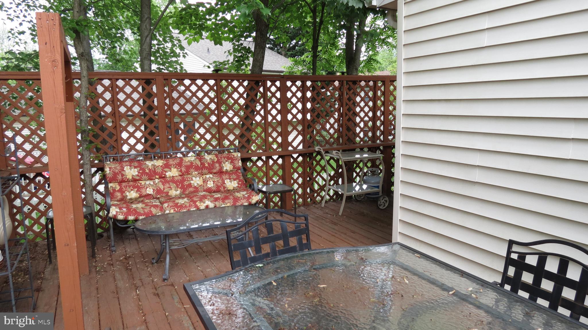 KINGSTON CHASE - Residential