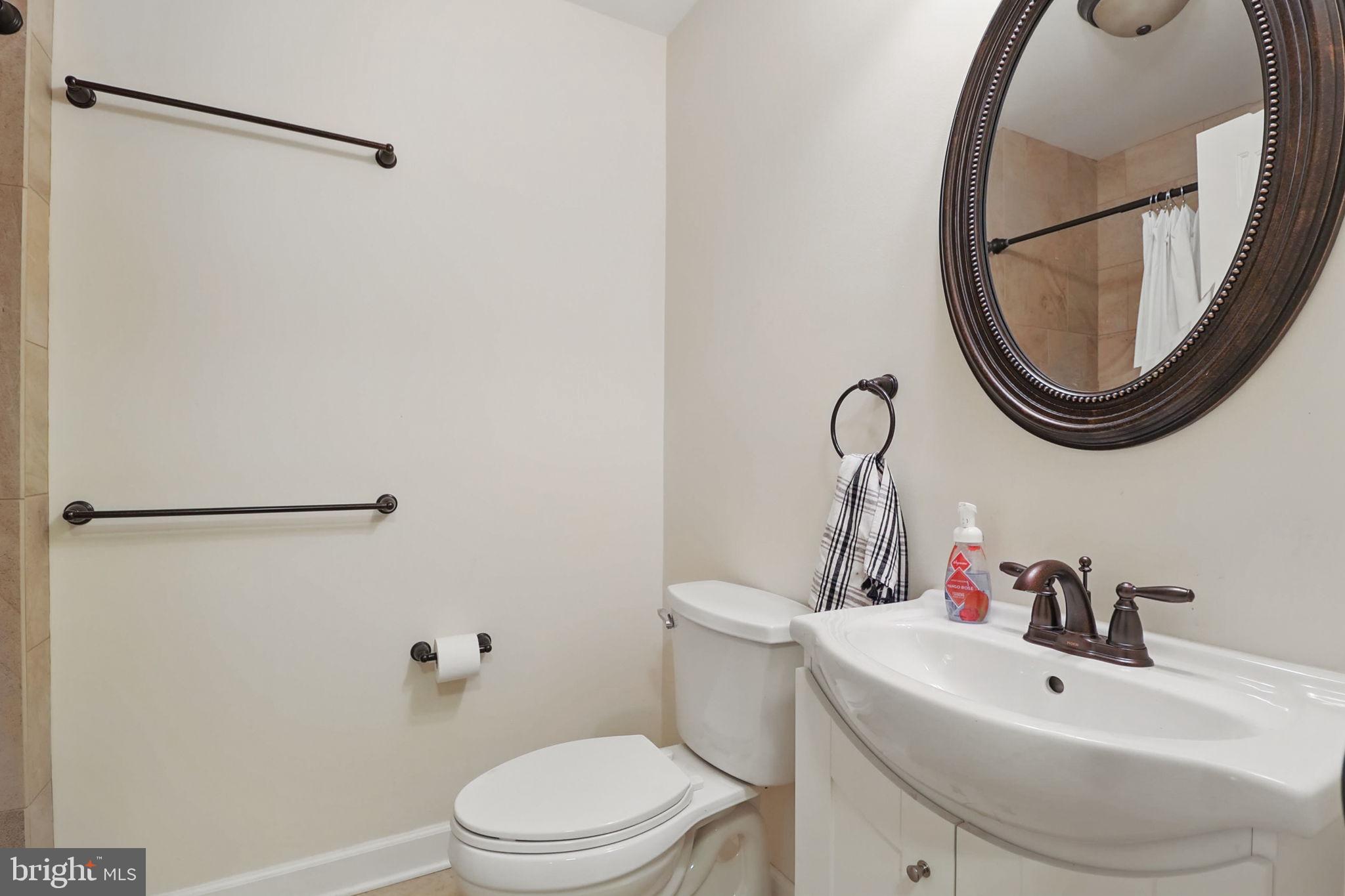 VIRGINIA OAKS - Residential