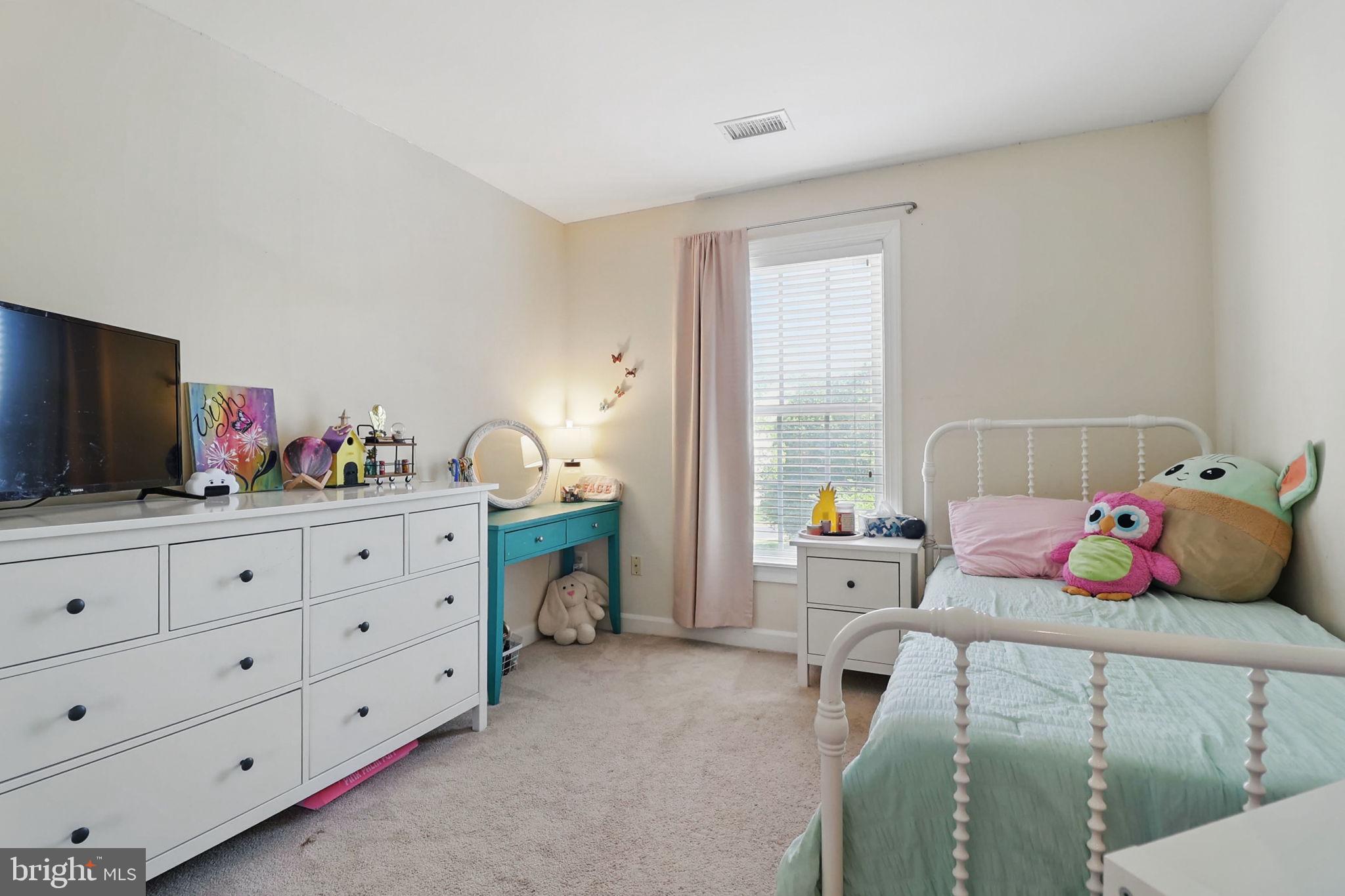 VIRGINIA OAKS - Residential