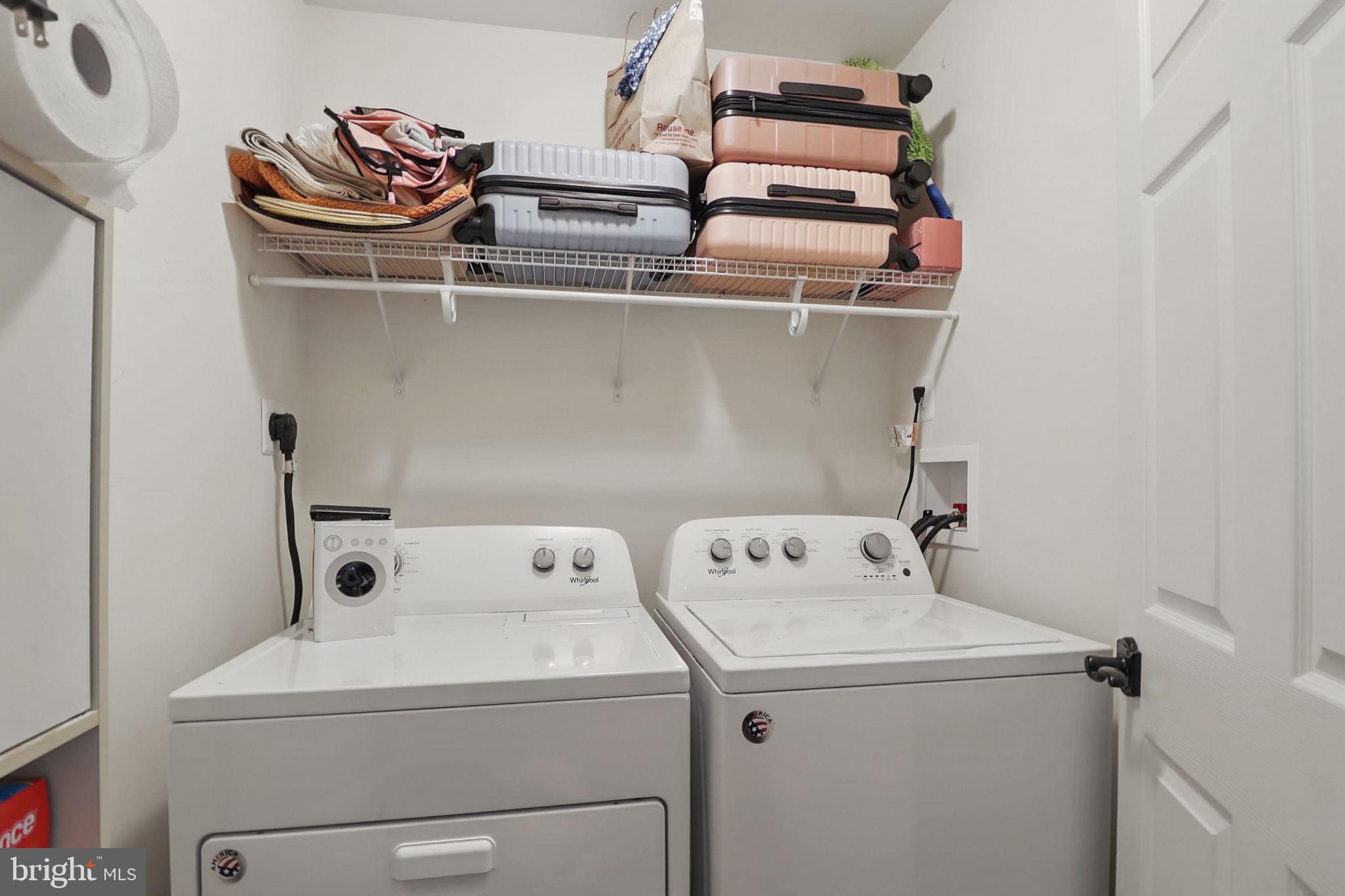 VIRGINIA OAKS - Residential