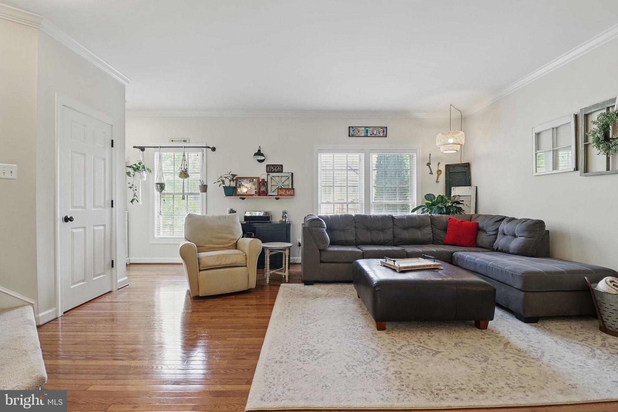 VIRGINIA OAKS - Residential