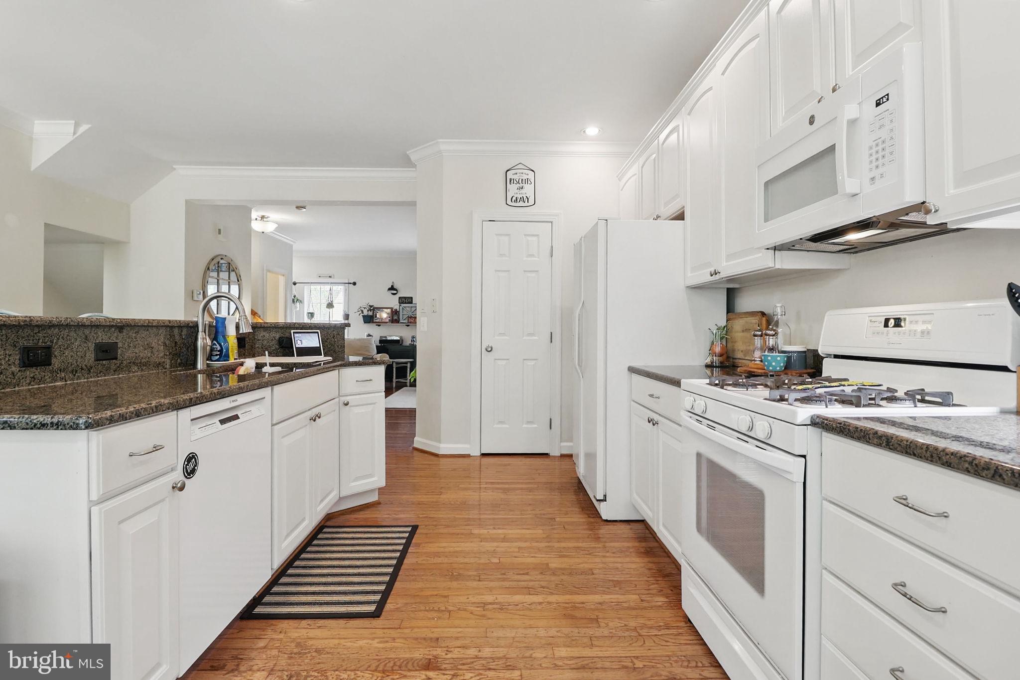 VIRGINIA OAKS - Residential