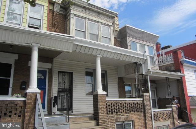 1545 DYRE STREET