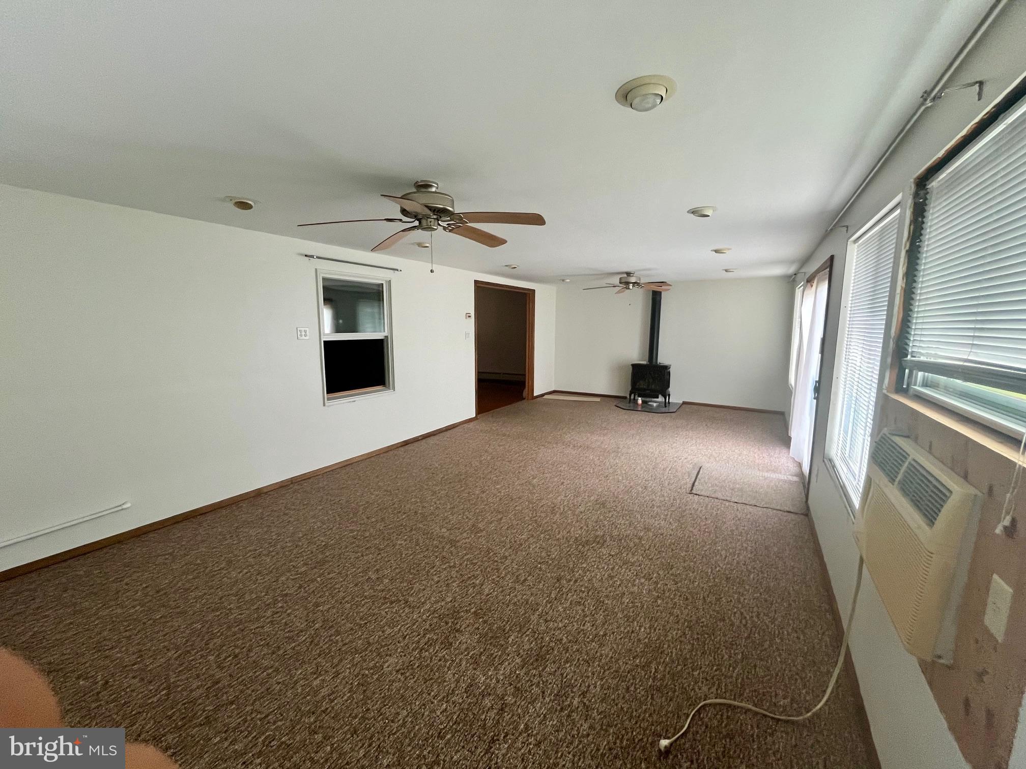 LAKESIDE - Residential