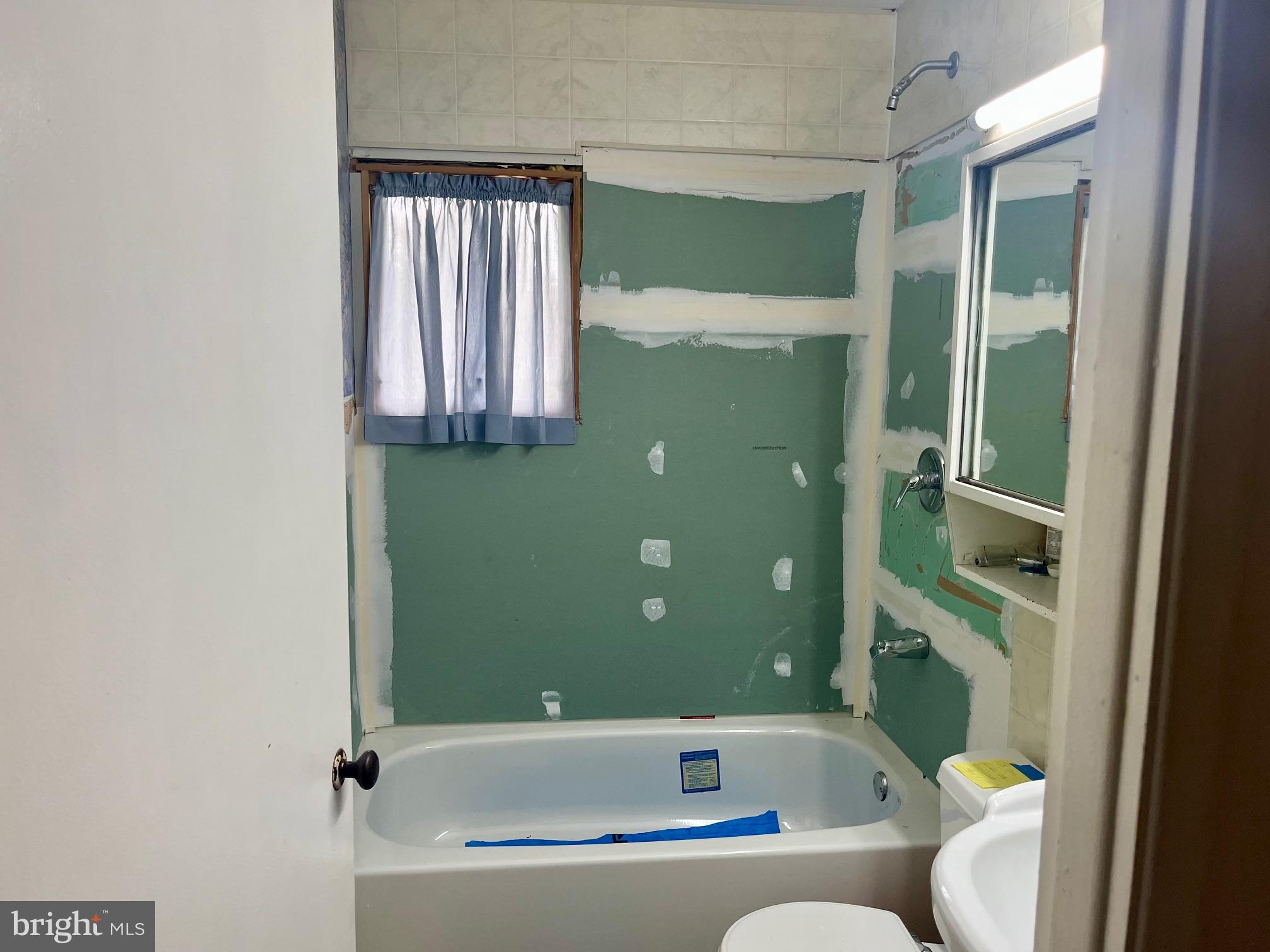 LAKESIDE - Residential