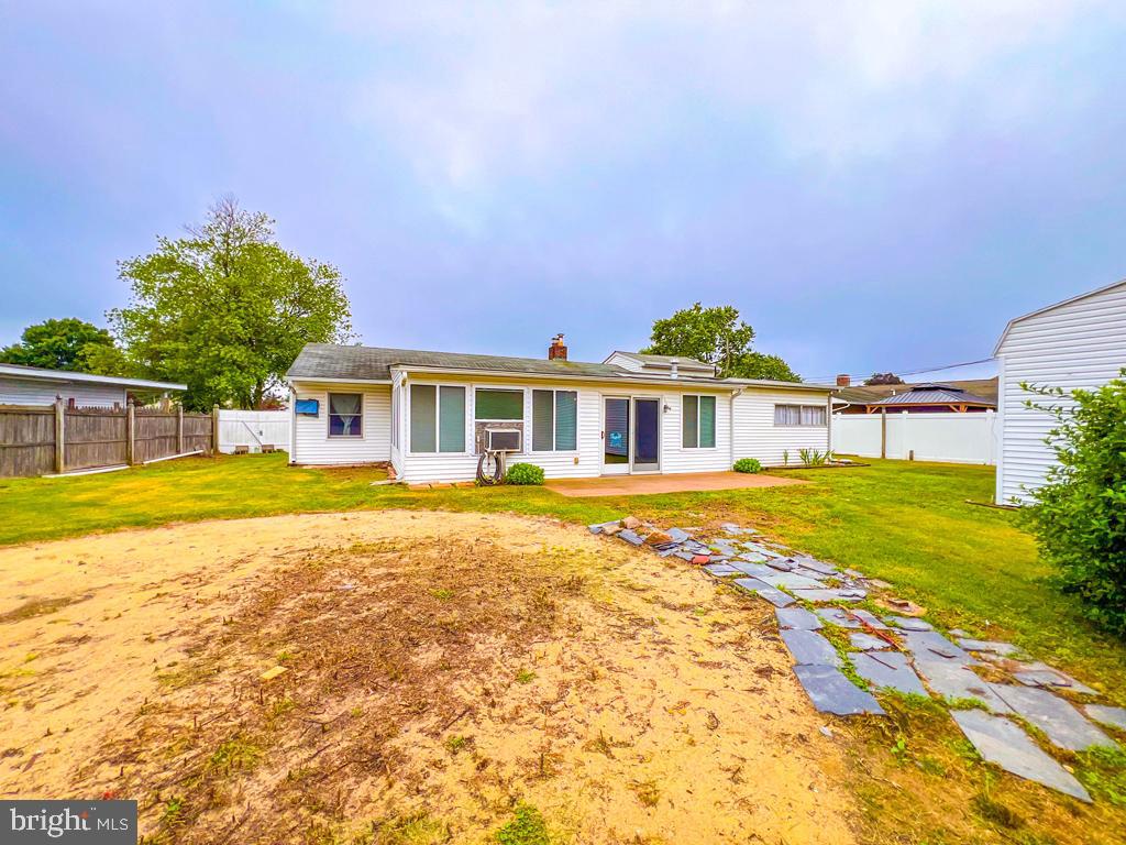 LAKESIDE - Residential