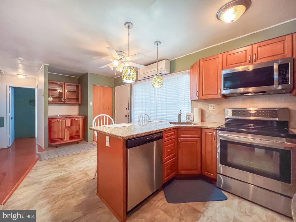 LAKESIDE - Residential