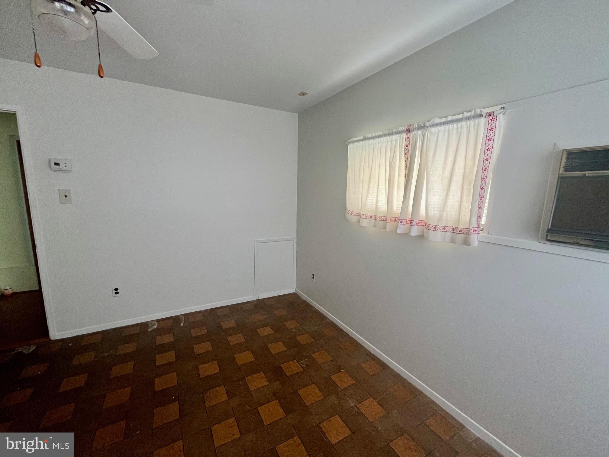 LAKESIDE - Residential