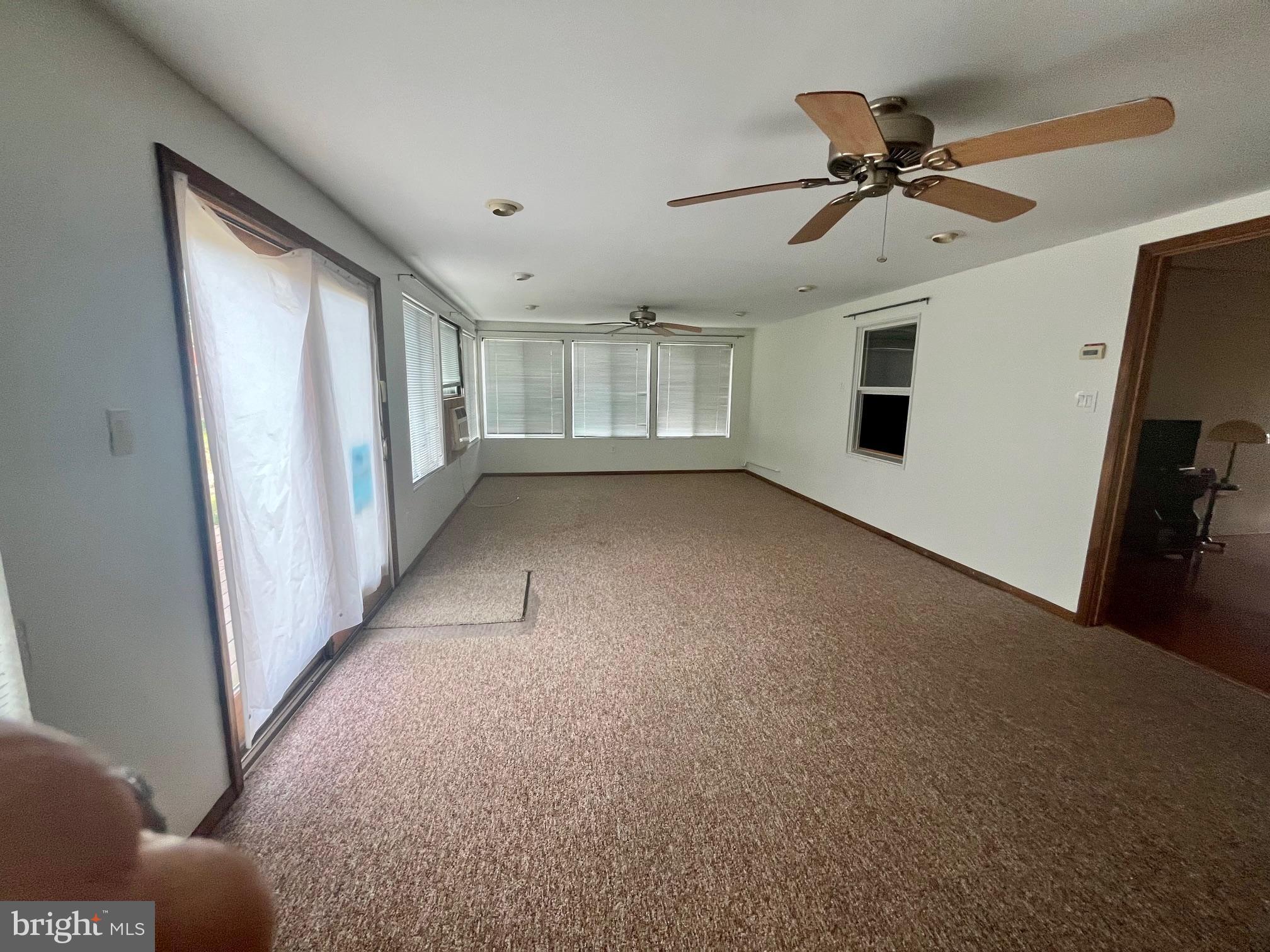 LAKESIDE - Residential