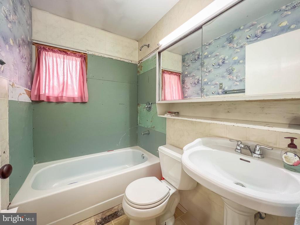 LAKESIDE - Residential