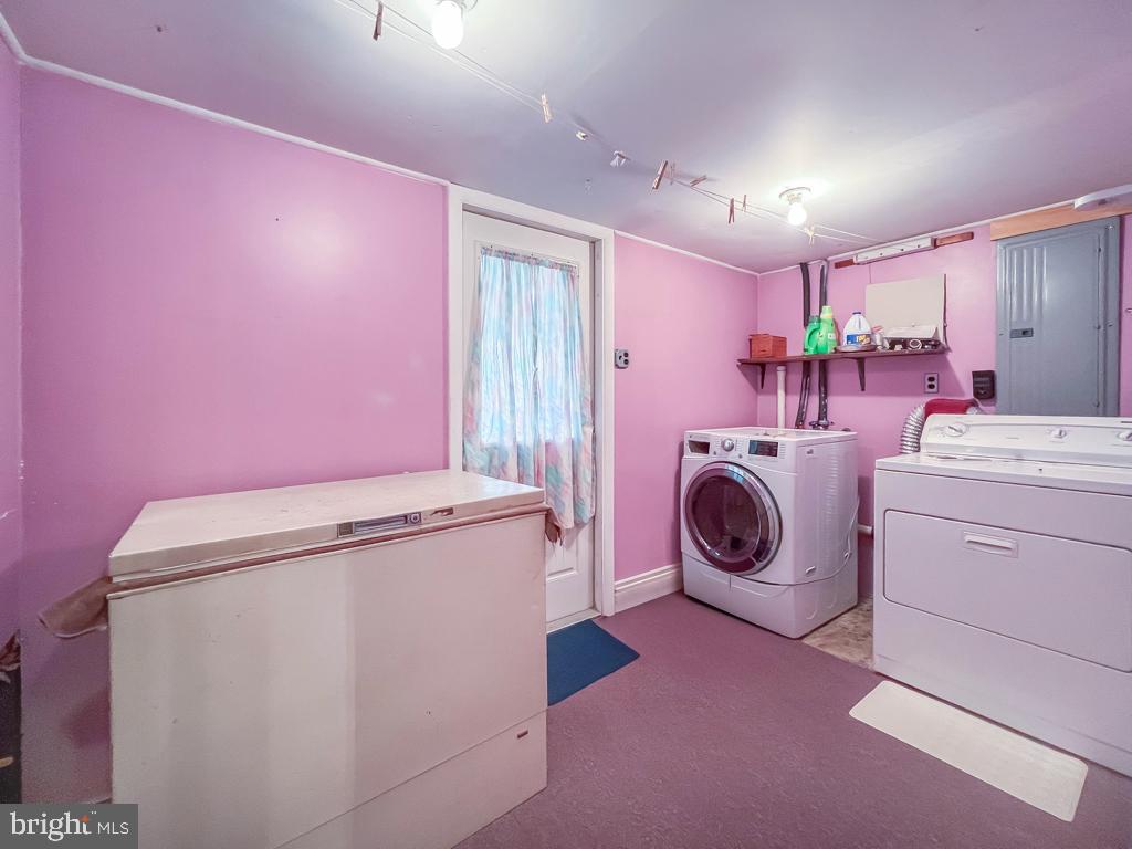 LAKESIDE - Residential